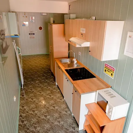 Affittacamere Dom, Pokoje, Prywatne Przy Rzezbie Rybaka