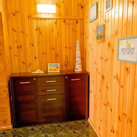 Affittacamere Dom, Pokoje, Prywatne Przy Rzezbie Rybaka Rowy (Pomerania)