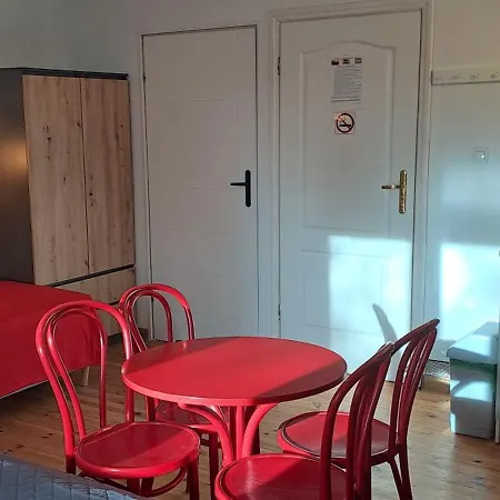 Affittacamere Dom, Pokoje, Prywatne Przy Rzezbie Rybaka