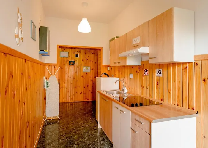 Dom, Pokoje, Prywatne Przy Rzezbie Rybaka Gasthof 3*