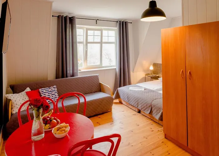 Dom, Pokoje, Prywatne Przy Rzezbie Rybaka Gasthof Rowy (Pomerania)