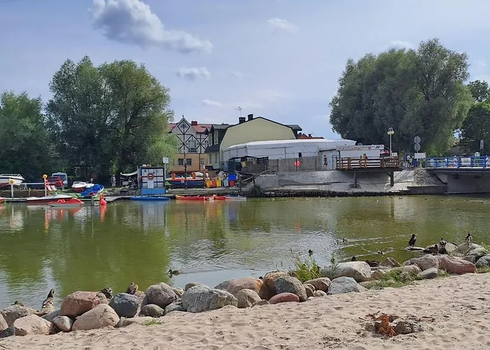 Gasthof Dom, Pokoje, Prywatne Przy Rzezbie Rybaka Rowy (Pomerania)