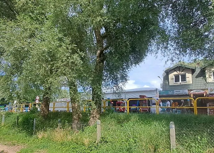 Dom, Pokoje, Prywatne Przy Rzezbie Rybaka Gasthof Rowy (Pomerania)