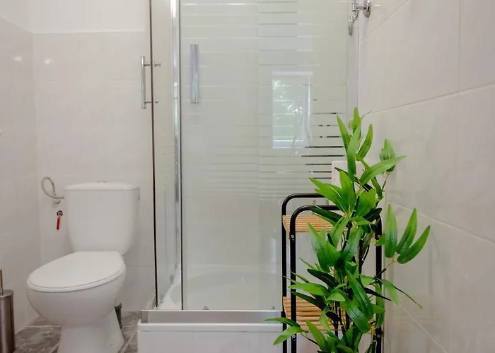 Dom, Pokoje, Prywatne Przy Rzezbie Rybaka Gasthof 3*